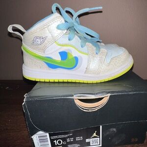 Nike Jordan 1 platinum Tint Volt Blue tint with box